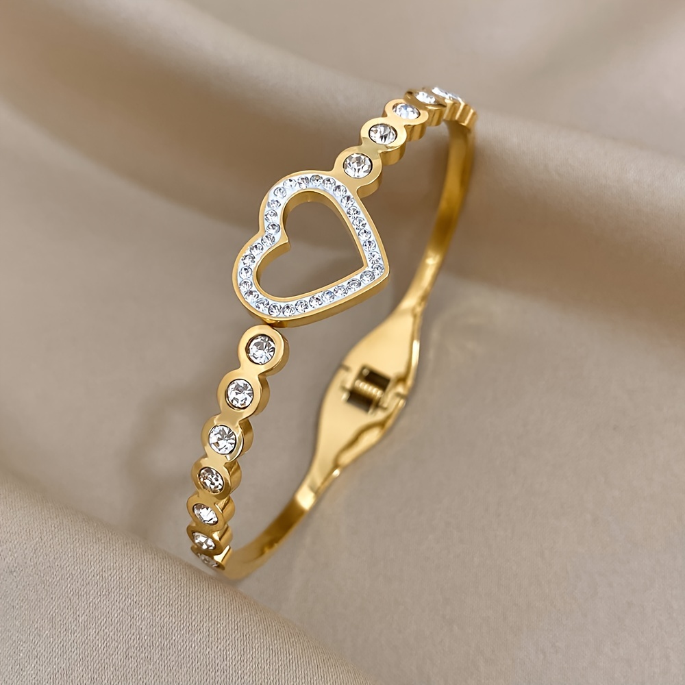 Fashionable and Chic -Inlaid Hollow Heart Stainless Steel Cuff Bangle Bangle Bracelet Golden Bangle